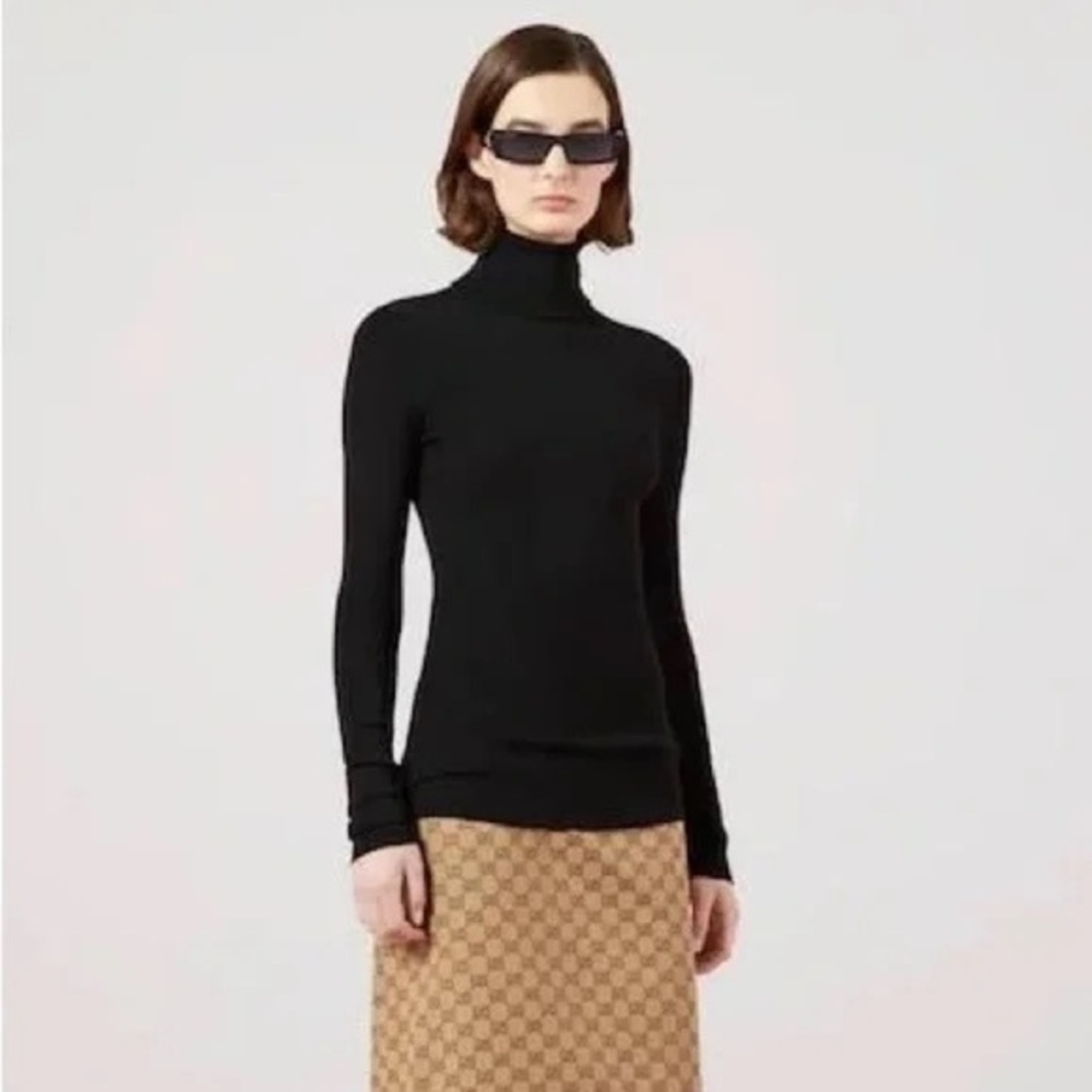 Gucci Cashmere fine rib black turtleneck sweater